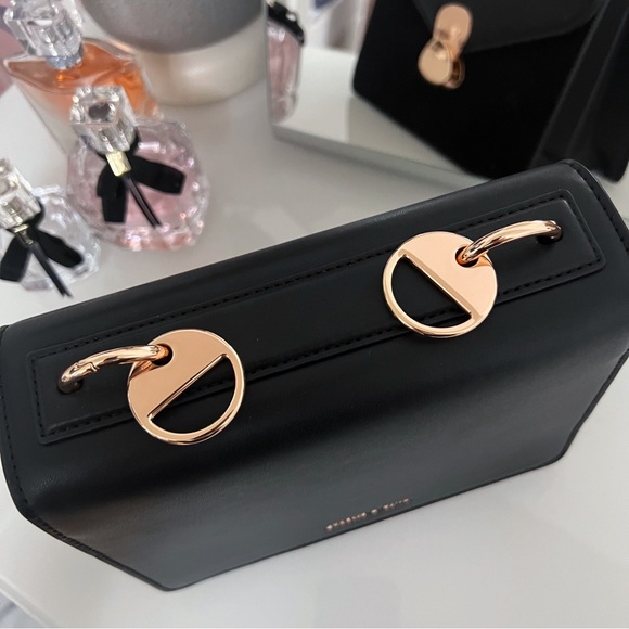 Charles & Keith: Metal Push Lock Front Flap Crossbody Bag - Picture 6 of 8